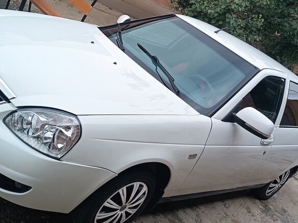 2013 Lada (ВАЗ) Priora I Рестайлинг, белый, 280000 рублей - вид 6