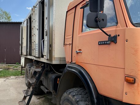 2011 КамАЗ 43118, оранжевый, 2900000 рублей, вид 3