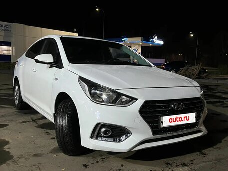 2017 Hyundai Solaris II, белый, 800000 рублей, вид 1