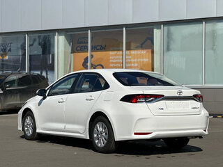 2023 Toyota Corolla XII (E210), белый, 1690000 рублей, вид 3