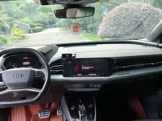 2024 Audi Q5 e-tron 40, серебристый, 4299033 рублей, вид 4