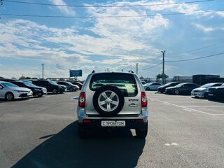 2013 Chevrolet Niva I Рестайлинг, серебристый, 649999 рублей, вид 5