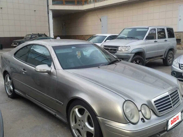 2000 Mercedes-Benz CLK-Класс 230 I (W208) Рестайлинг, белый, 400000 рублей - вид 1