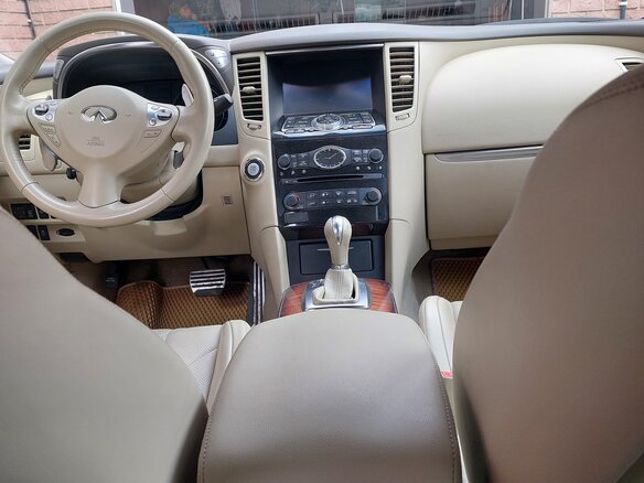 2015 Infiniti QX70, чёрный, 2800000 рублей - вид 9