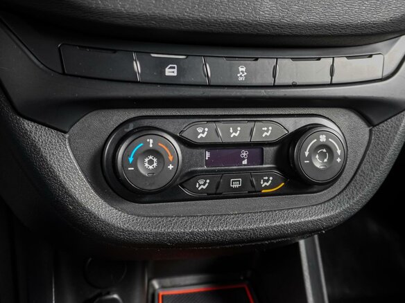 2016 Lada (ВАЗ) Vesta I, серебристый - вид 11