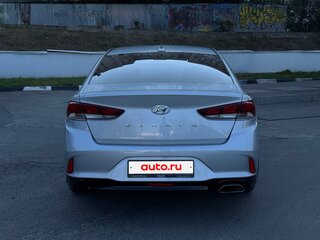 2018 Hyundai Sonata VII (LF) Рестайлинг, серебристый, 1515000 рублей, вид 5
