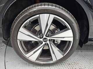 2026 Audi Q5 40 TFSI III (GU), чёрный, 7003355 рублей, вид 5