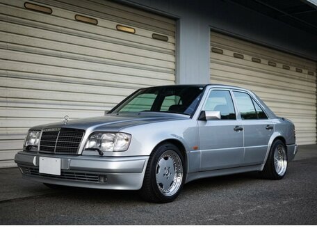 1994 Mercedes-Benz E-Класс AMG 60 AMG I (W124), серебристый, 61000000 рублей, вид 3