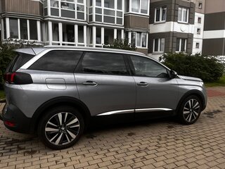 2018 Peugeot 5008 II, серебристый, 1380000 рублей, вид 2