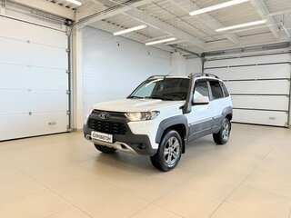 2023 Lada (ВАЗ) Niva Travel I, белый, 1169000 рублей, вид 2