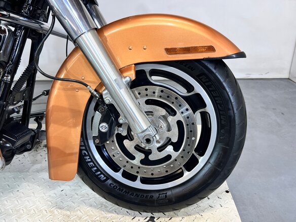 2008 Harley-Davidson Street Glide, оранжевый, 560000 рублей - вид 8