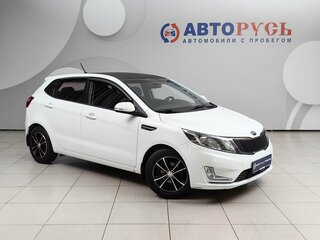 2015 Kia Rio 6-speed III, белый, 875000 рублей, вид 1