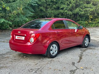 2014 Chevrolet Aveo II, красный, 419000 рублей, вид 5