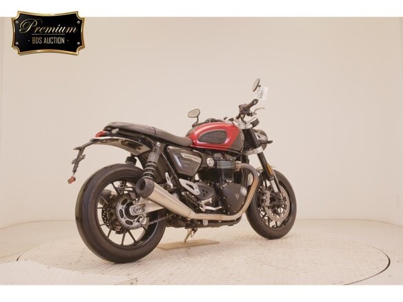 2024 Triumph Speed Twin, красный, 1220000 рублей - вид 2