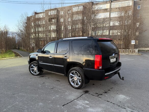 2011 Cadillac Escalade III, чёрный, 1955555 рублей - вид 2