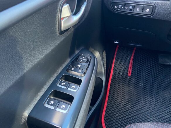 2021 Kia Rio IV Рестайлинг, белый - вид 16