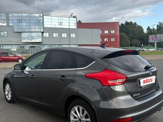 2017 Ford Focus III Рестайлинг, серый, 1390000 рублей, вид 4
