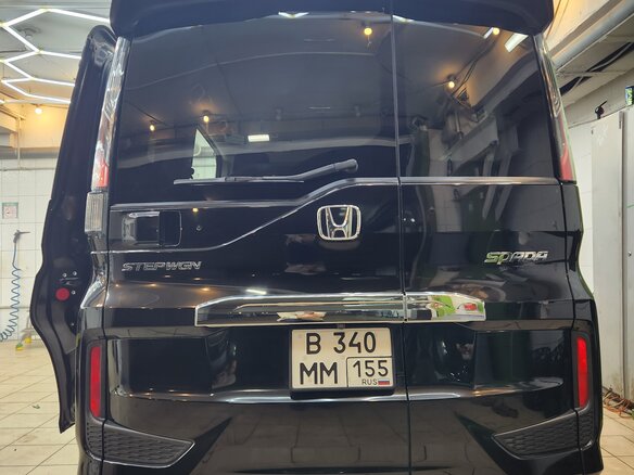 2015 Honda Stepwgn V, чёрный, 1800000 рублей - вид 11