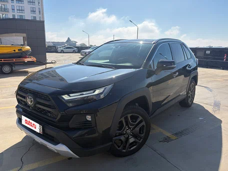 2023 Toyota RAV4 V (XA50), чёрный, 3400000 рублей, вид 1