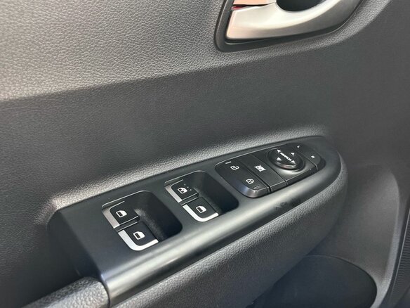 2018 Kia Rio IV, белый - вид 17