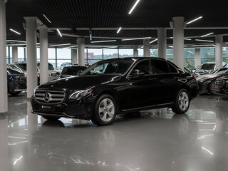 2017 Mercedes-Benz E-Класс 200 V (W213, S213, C238), чёрный, 3350000 рублей, вид 1
