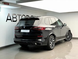 2020 BMW X5 40d IV (G05/G18), чёрный, 6348000 рублей, вид 4
