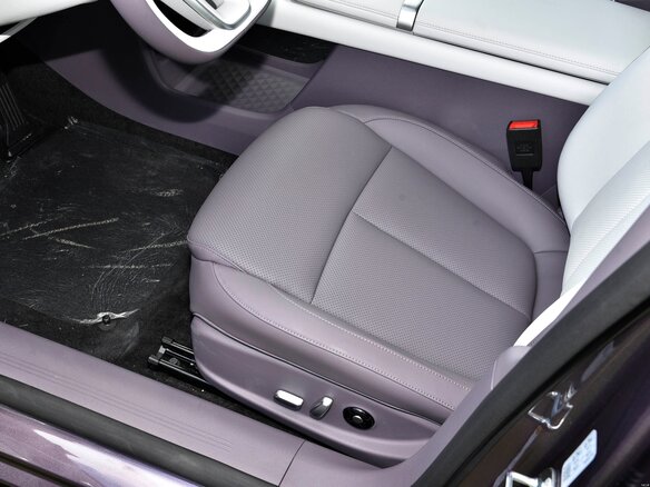 2026 Changan Qiyuan A06 28.39 kWh, серебристый, 2590000 рублей - вид 16