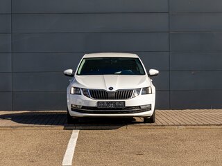 2018 Skoda Octavia III (A7) Рестайлинг, белый, 1595000 рублей, вид 2