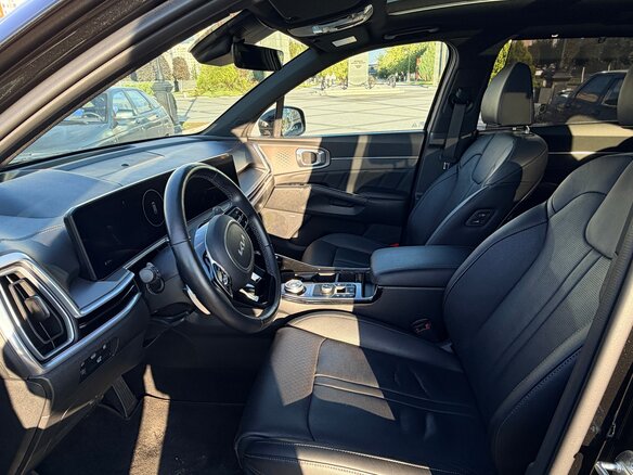 2024 Kia Sorento IV Рестайлинг, чёрный, 5500000 рублей - вид 7
