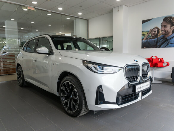 2025 BMW X3 Long 30L xDrive IV (G45/G48), белый, 6990000 рублей - вид 2