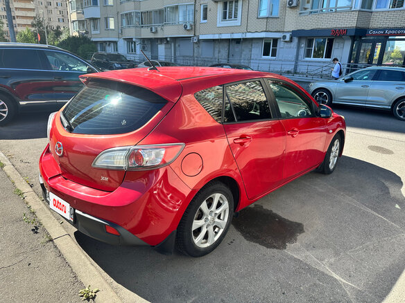 2009 Mazda 3 II (BL), красный, 780000 рублей - вид 4