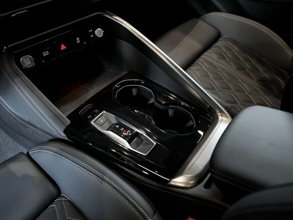 2026 Audi Q5 L III (GU), белый, 6500000 рублей - вид 16