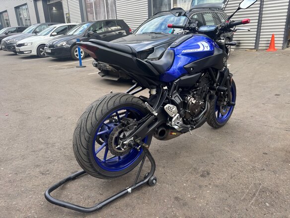 2017 Yamaha MT-07 (FZ-07), синий, 700000 рублей - вид 4