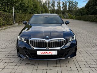 2025 BMW 5 серии 530i xDrive VIII (G60/G61/G68), чёрный, 8250000 рублей, вид 2