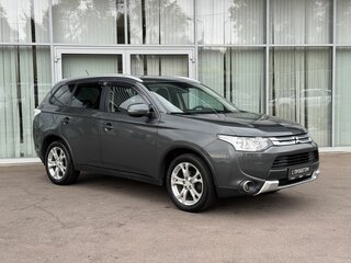 2014 Mitsubishi Outlander III Рестайлинг, серый, 1549000 рублей, вид 3