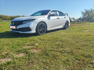 2021 Honda Civic X Рестайлинг, белый, 2500000 рублей, вид 1