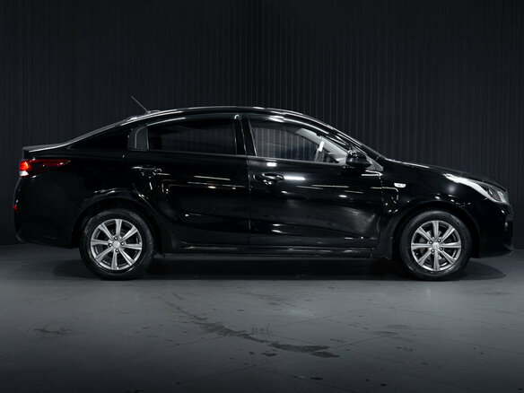 2020 Kia Rio IV, чёрный, 1249999 рублей - вид 7