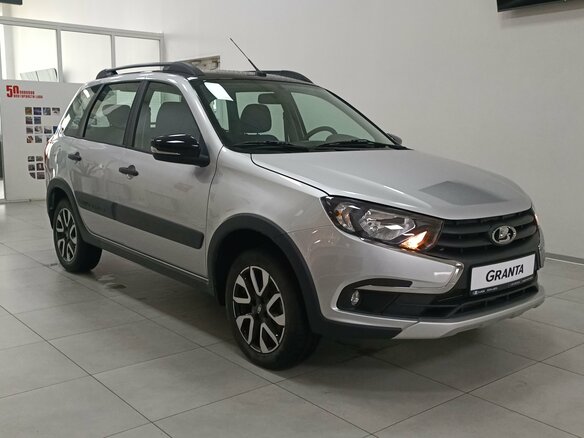 2026 Lada (ВАЗ) Granta Cross I Рестайлинг, серебристый - вид 2