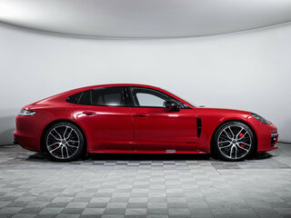 2021 Porsche Panamera GTS II Рестайлинг, красный, 12450000 рублей, вид 4