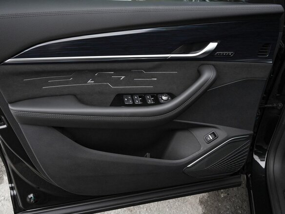 2026 Geely Monjaro I Рестайлинг, чёрный, 4954990 рублей - вид 4