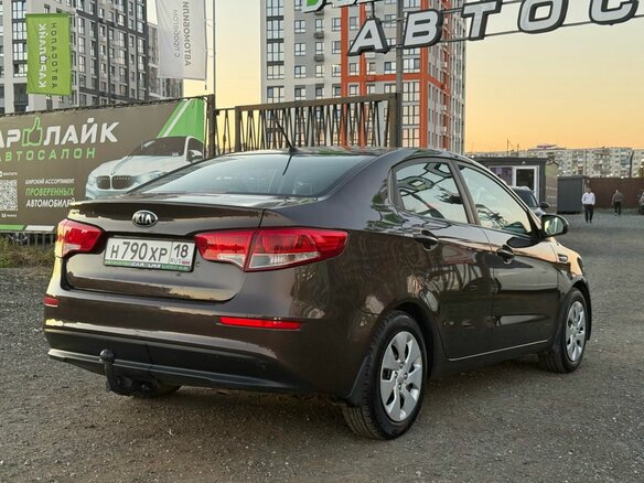 2016 Kia Rio III Рестайлинг, коричневый, 1089000 рублей - вид 8