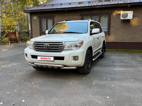2014 Toyota Land Cruiser 200 Series Рестайлинг 1, белый, 4299999 рублей, вид 1