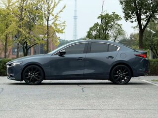2023 Mazda 3 Axela IV (BP), синий, 1800000 рублей, вид 4
