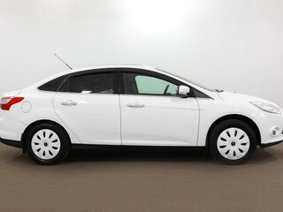 2011 Ford Focus III, белый, 777000 рублей, вид 3