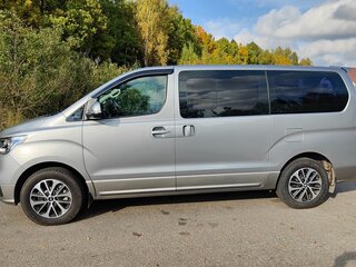 2019 Hyundai Grand Starex I Рестайлинг 2, серый, 4250000 рублей, вид 2