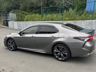 2021 Toyota Camry VIII (XV70) Рестайлинг, серый, 3000000 рублей, вид 3