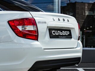 2026 Lada (ВАЗ) Granta I Рестайлинг, белый, 1101000 рублей, вид 3