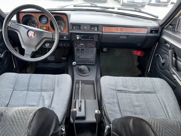1986 ГАЗ 24 «Волга» 2410 II (2410), белый, 320000 рублей - вид 12