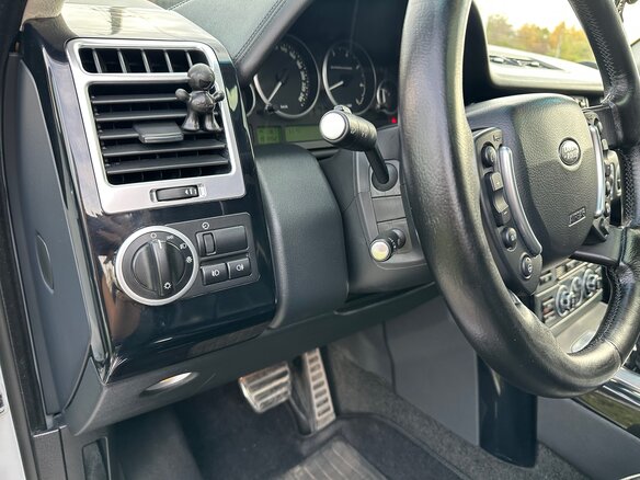 2007 Land Rover Range Rover Supercharged III Рестайлинг, серебристый, 1400000 рублей - вид 17