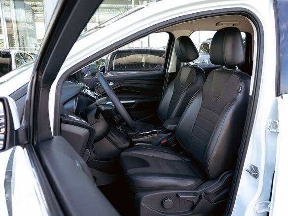 2016 Ford Kuga II, белый, 1195000 рублей - вид 12